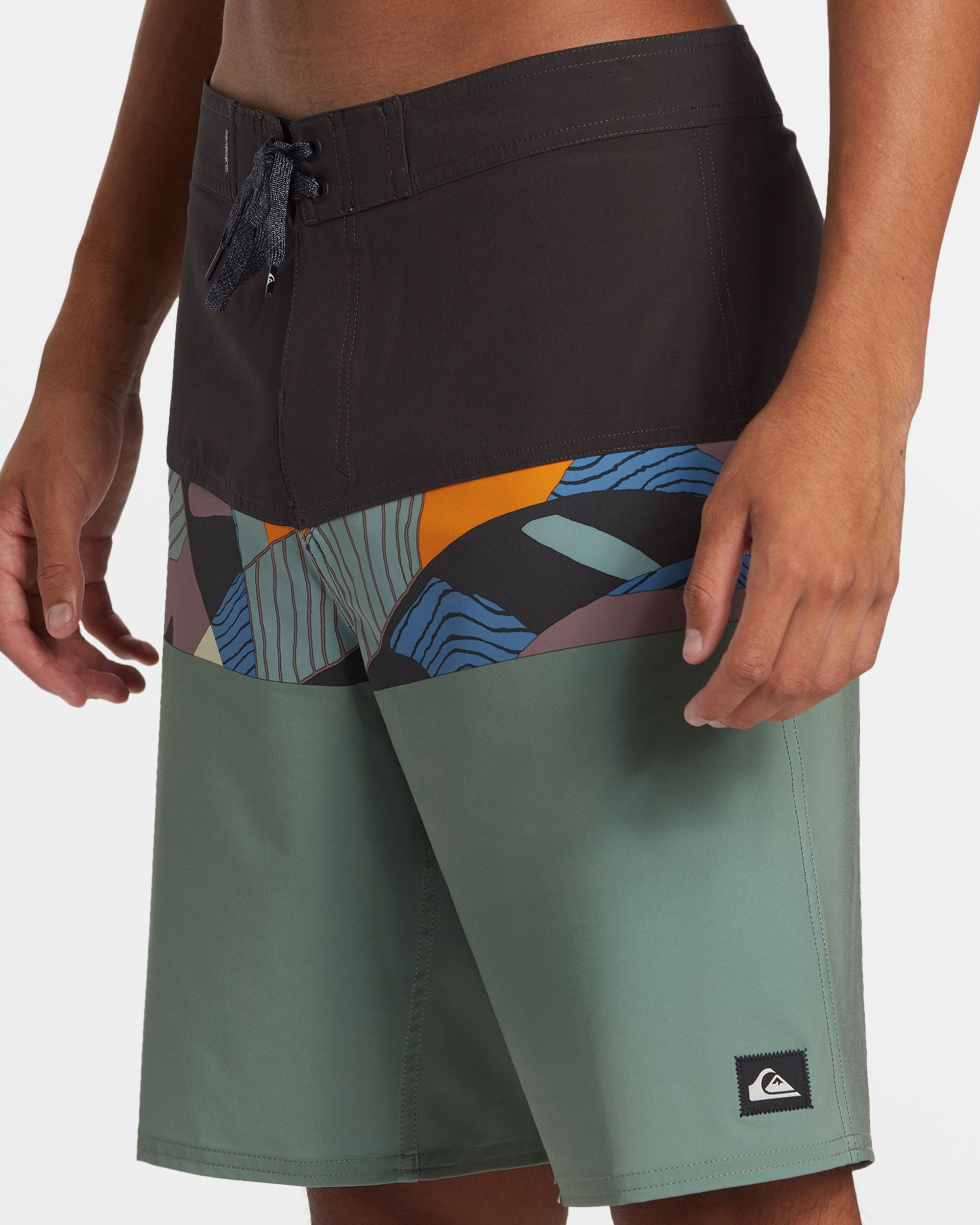 Surfsilk-Panel-20"-Boardshorts-Sea-Spray-5
