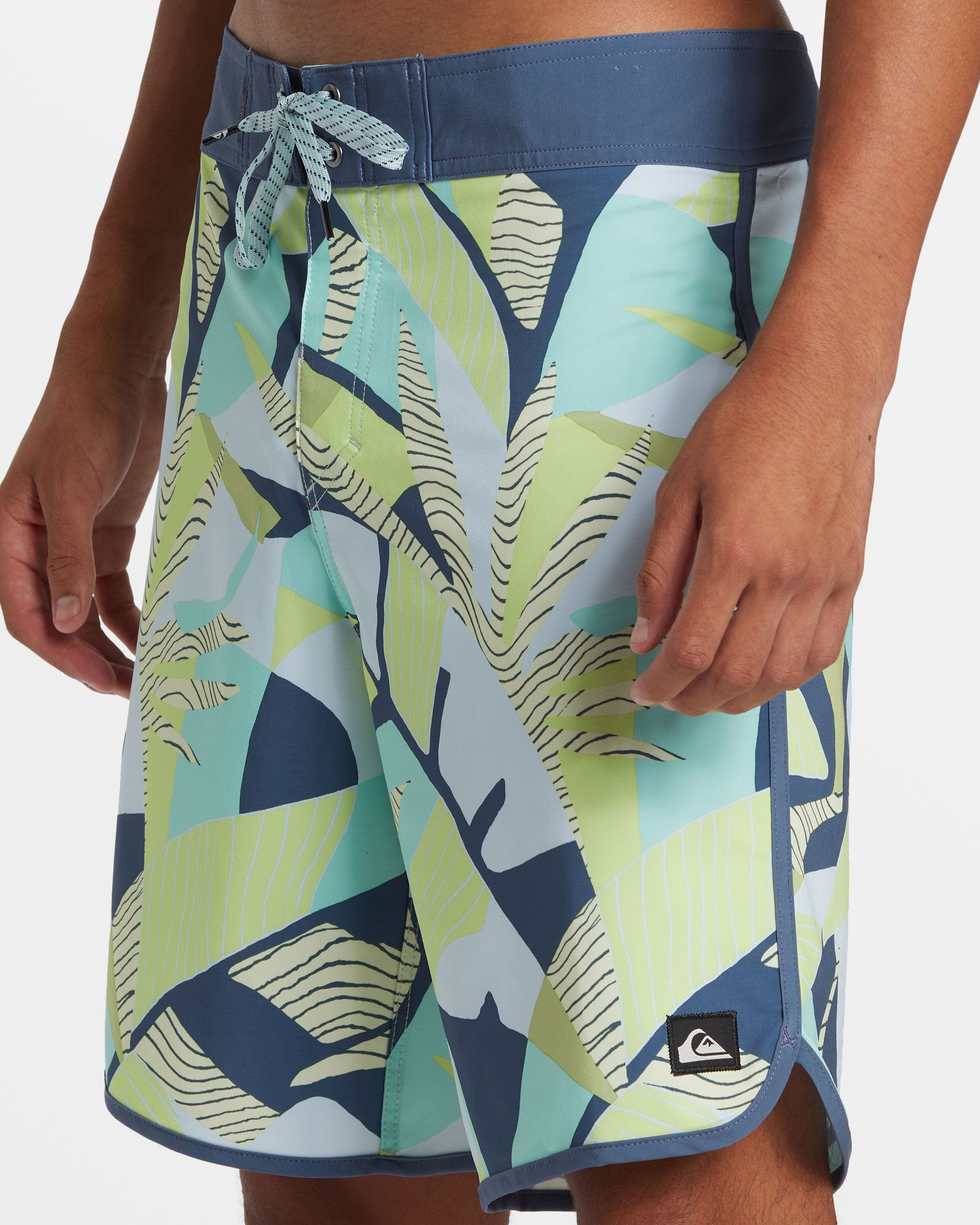 Surfsilk-Scallop-19"-Boardshorts-Aquifer-5