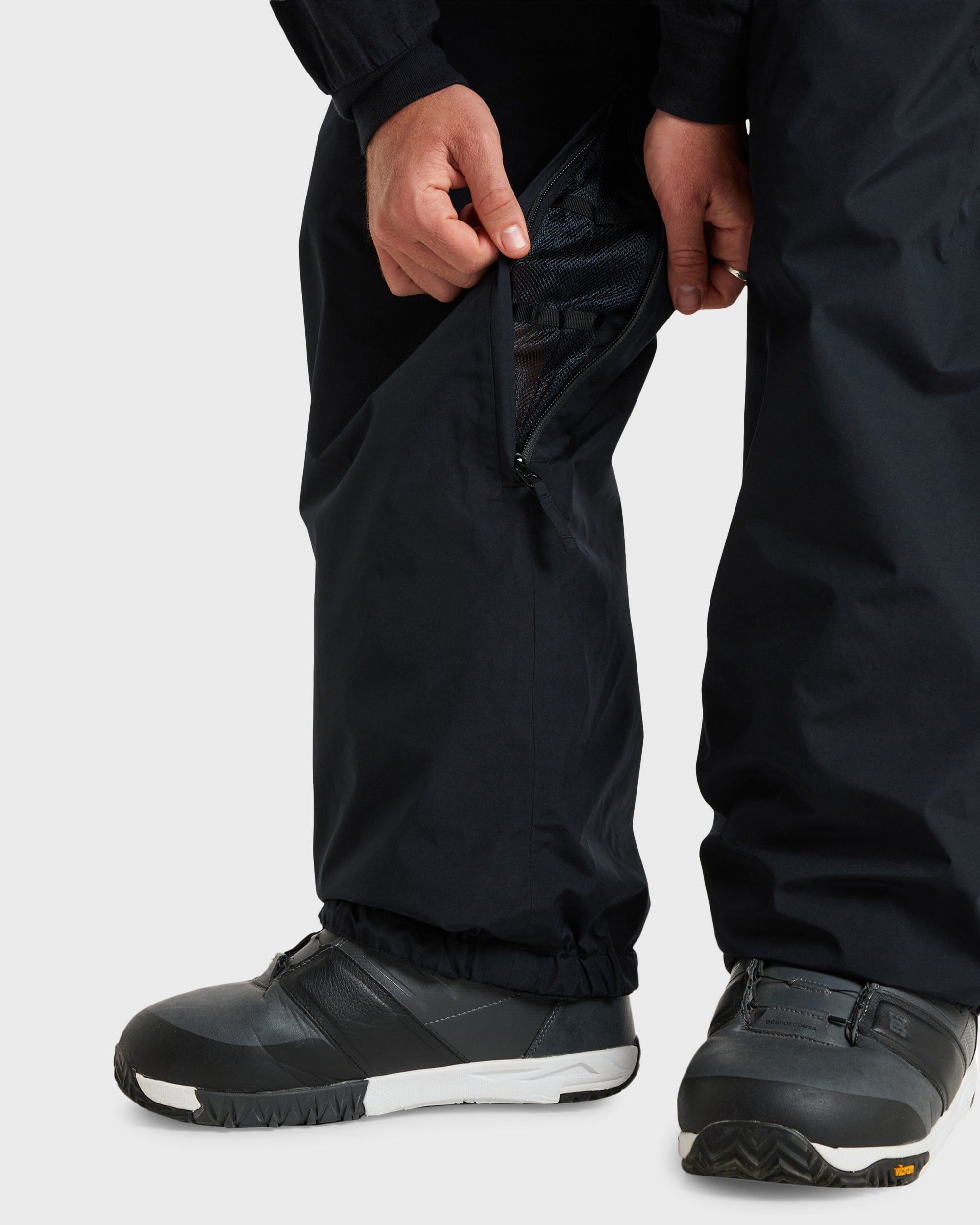 High-Altitude-Gore-Tex-Snowboard-pants-Black.-8