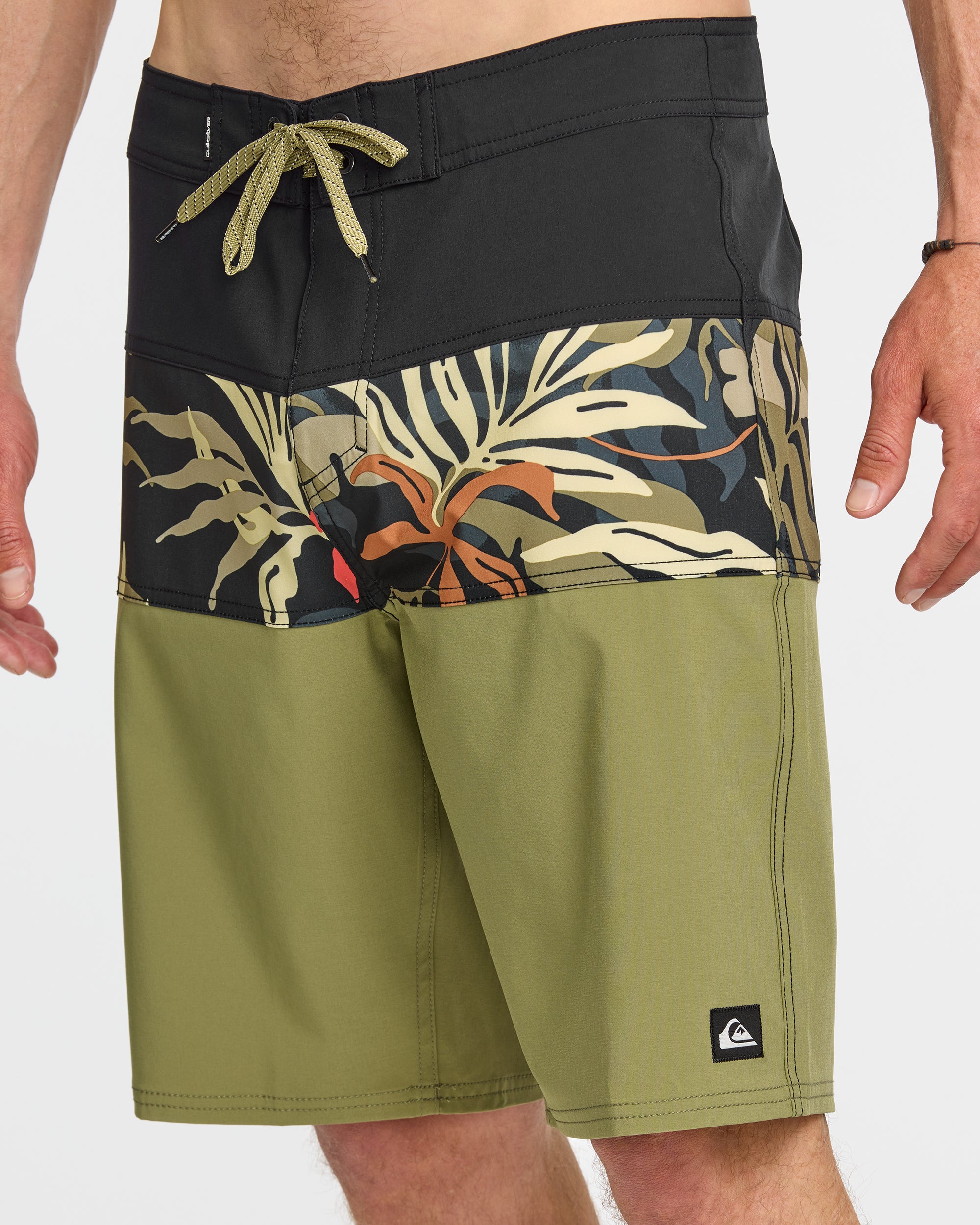 Surfsilk-Panel-20"-Boardshorts-Aloe-5