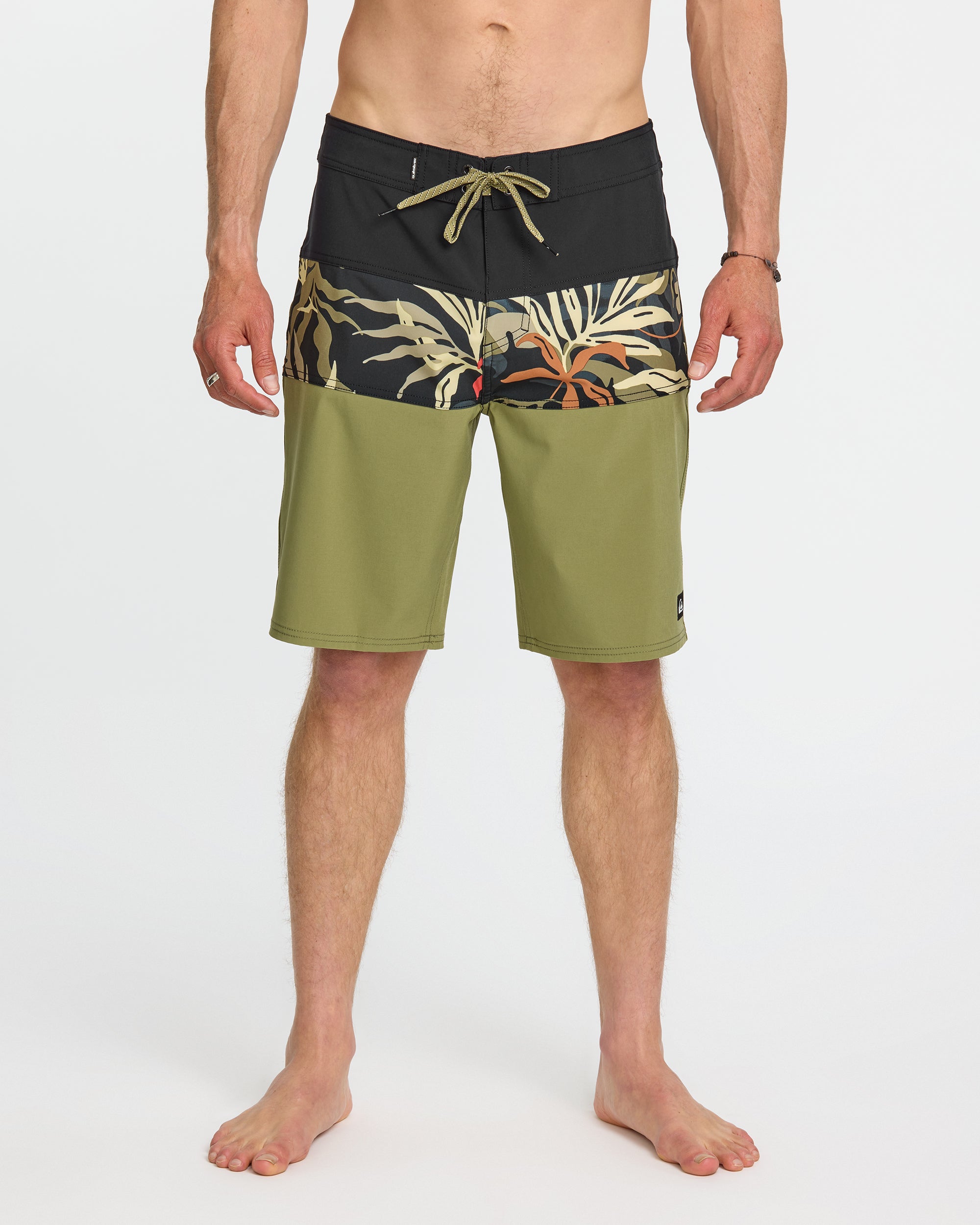 Surfsilk-Panel-20"-Boardshorts-Aloe-1