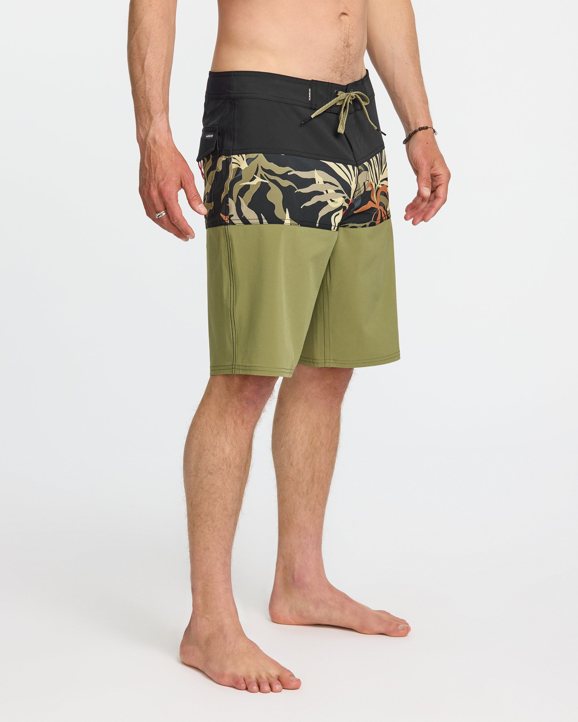 Surfsilk-Panel-20"-Boardshorts-Aloe-4